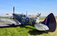 SPITFIRE NA AP 2014 V NOVÉM KABÁTĚ