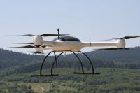 Premiere in flying displays