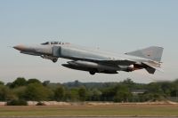 LOOK, LOOK... A PHANTOM !!