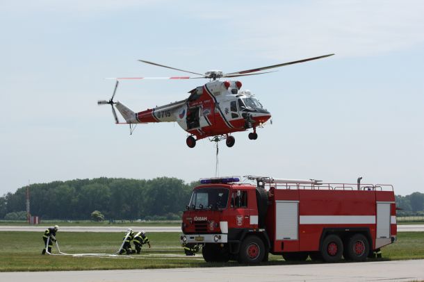 ap2012_593