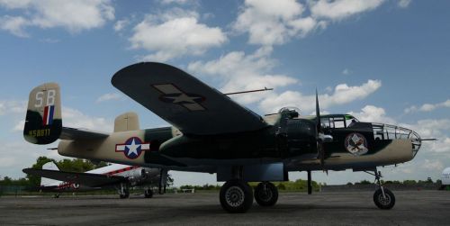 b-25_mitchell_f-azzu